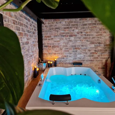 Au Spa De Llea Suite Retro Avignone Esterno foto